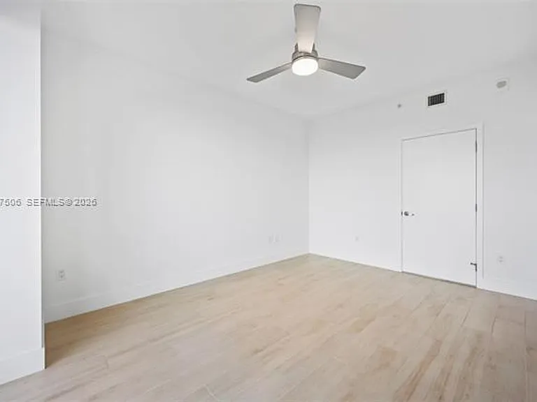 16385 Biscayne Blvd #3020 — Photo 18