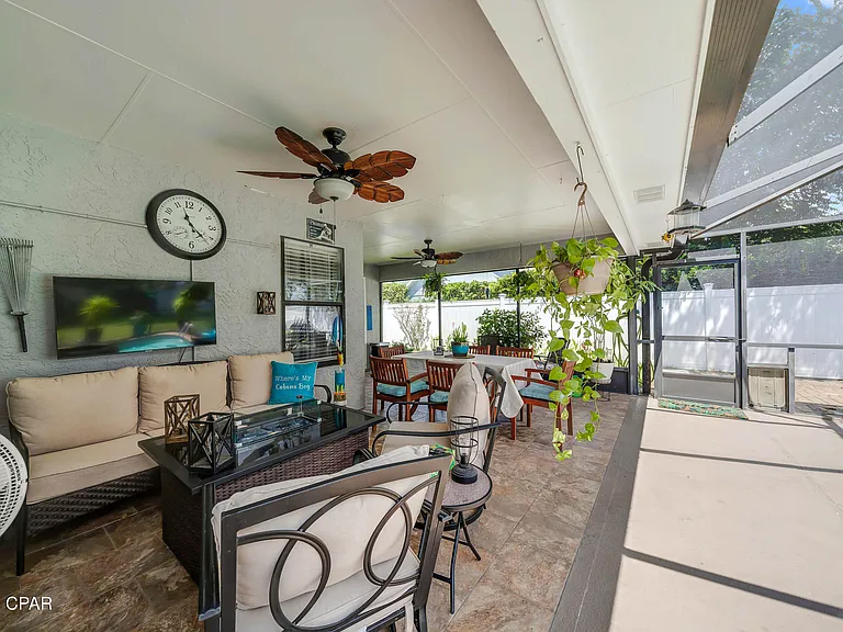 625 Amberjack Dr — Photo 46