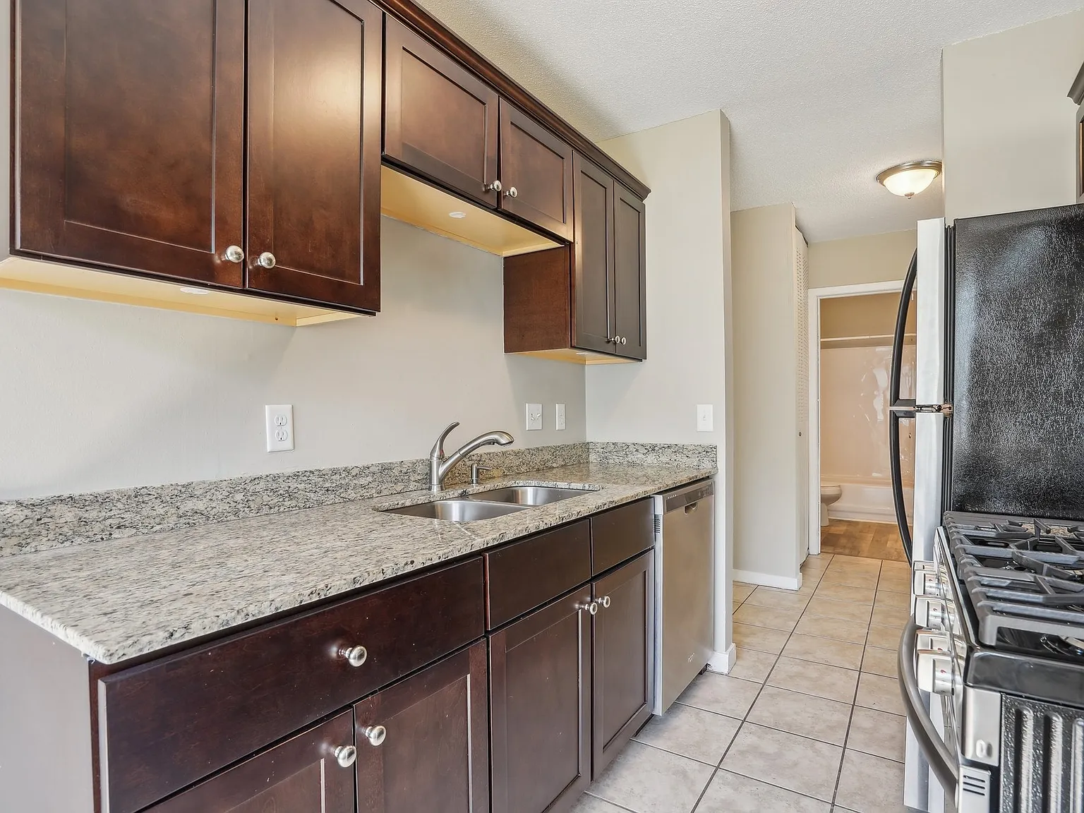 Park West Apartments, LLC — Photo 3