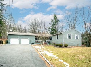 352 Drakestown Rd, Long Valley, NJ 07853