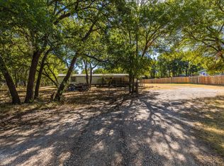 212 Oakgrove Cir, Elm Mott, TX 76640