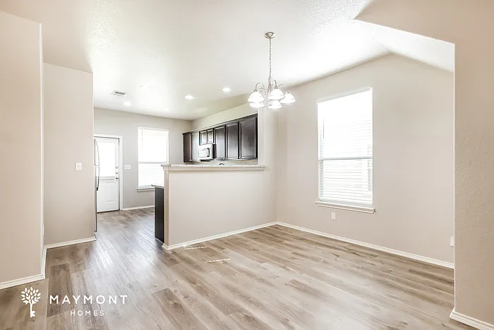 417 Auburn Park — Photo 6