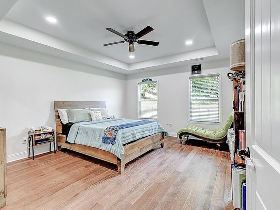 5th image of 115 Albert St