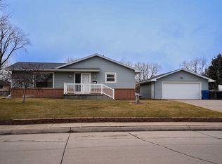 3506 13th Ave, Kearney, NE 68845