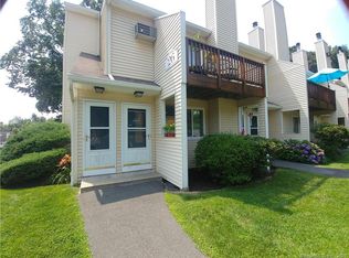 8 Rose Ln APT 26-1, New Fairfield, CT 06812