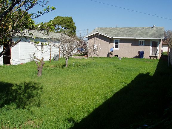 3rd image of 525 Tognazzini Ave