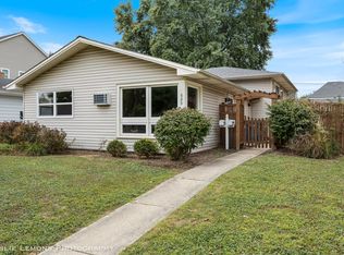 629 S Main St, Naperville, IL 60540