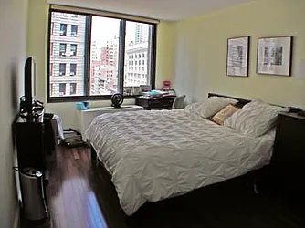 Rented by R New York