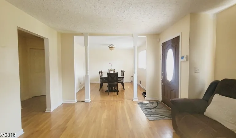 183 Reeve Ter — Photo 8