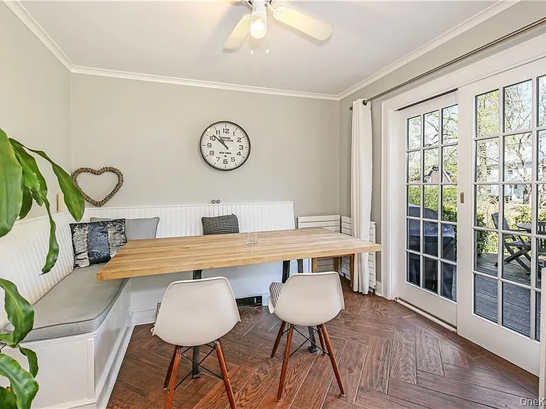 26 Earlwoode Dr — Photo 3
