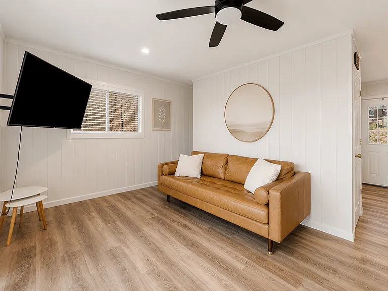 11904 White Oak Dr — Photo 31
