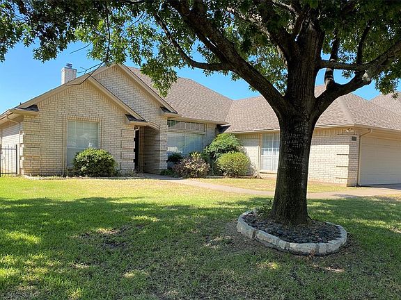 2nd image of 1205 Mallard Way