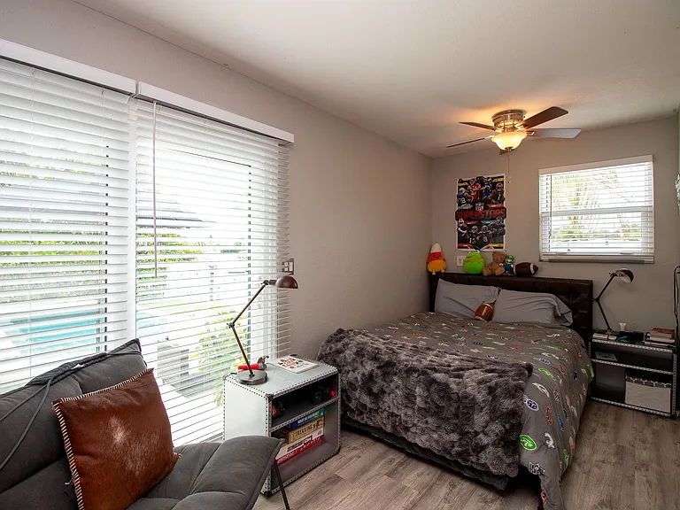 9540 Sun Isle Dr NE — Photo 38