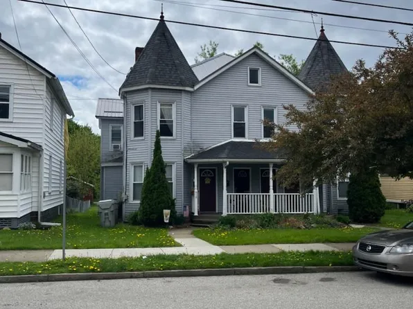 374 Pine St #1/2, Meadville, PA 16335