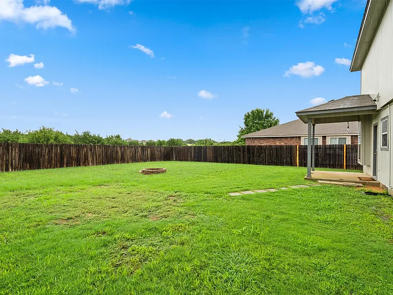 919 Washburn Dr — Photo 21