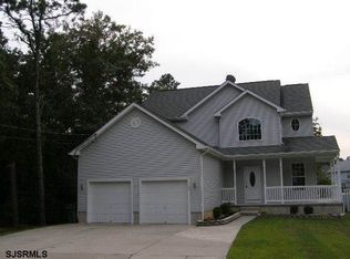 101 Goldenrod Ln, Egg Harbor Township, NJ 08234