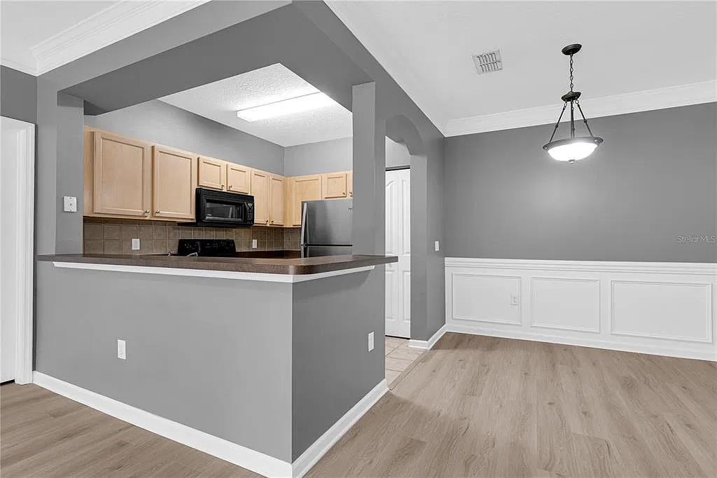 2 bed, 2.0 bath, 973 sqft, $1,600 — Photo 3