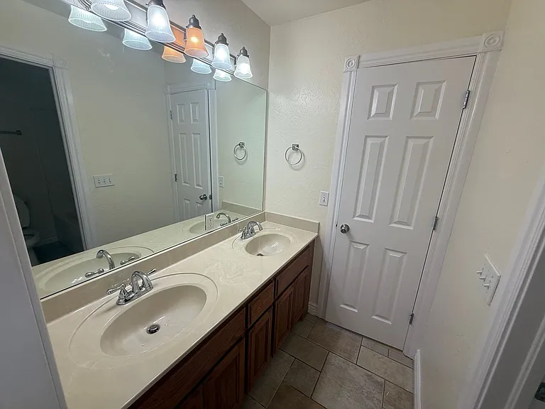 1704 Dorothy Dr — Photo 13
