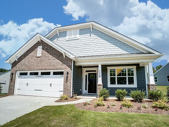 These photos are representative of this floor plan, but all options may not be available in every co