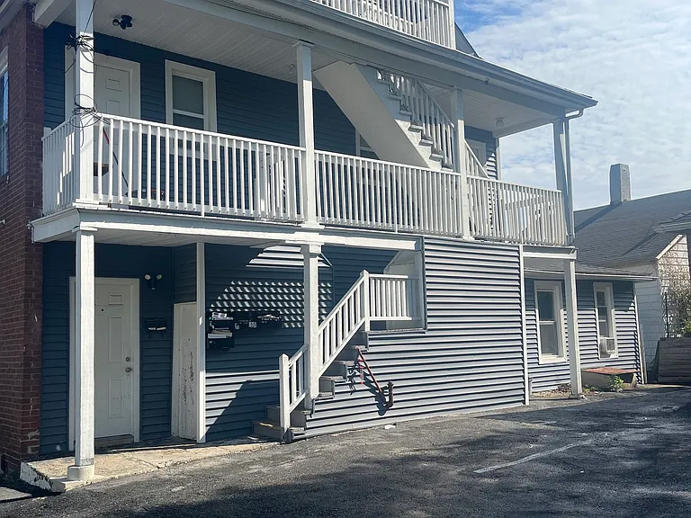 23 Highland Ave — Photo 17