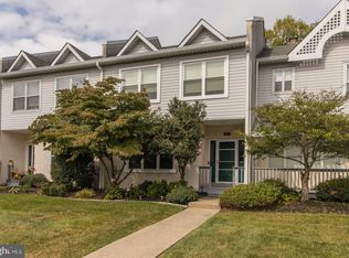 172 Barley Sheaf Dr, East Norriton, PA 19403