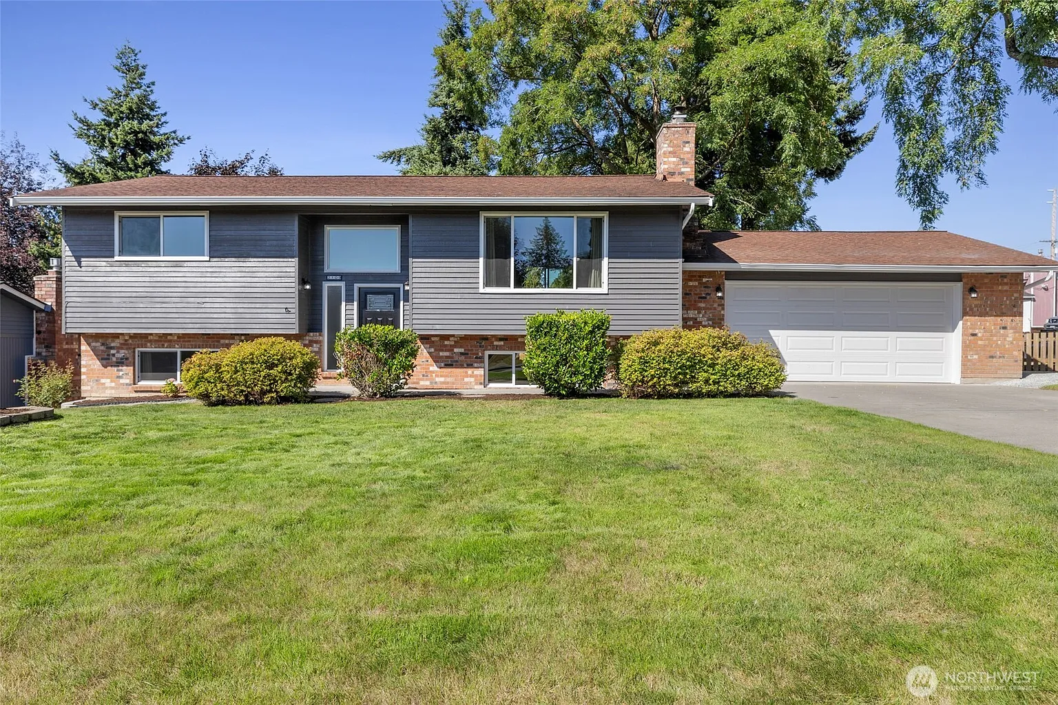 2109 Sandalwood Street photo 1
