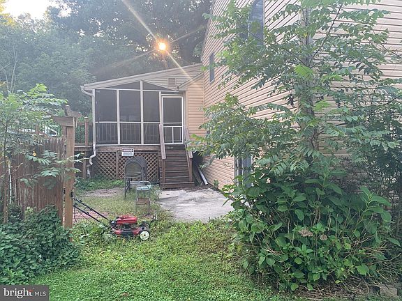 2nd image of 3354 Druck Valley Rd