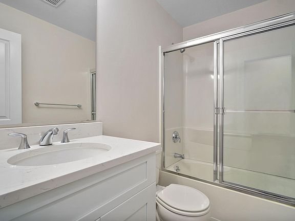 3rd image of 3574 Lexington Ave APT 1S
