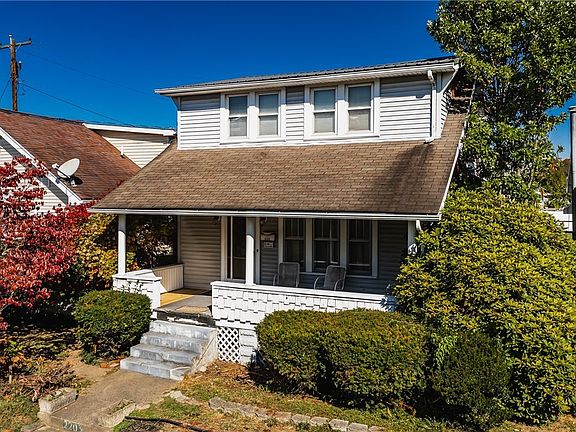 2nd image of 2203 17th St