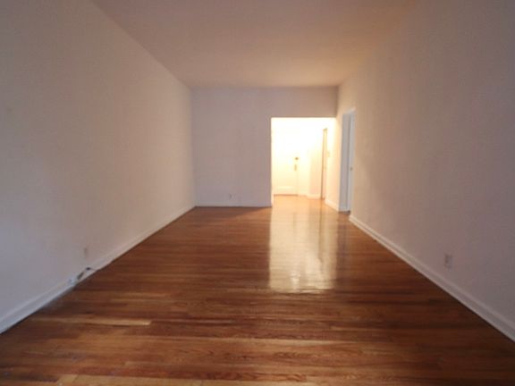 4th image of 120 E 62nd St APT 5B