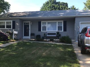 16 Courtland Dr, Hazlet, NJ 07730