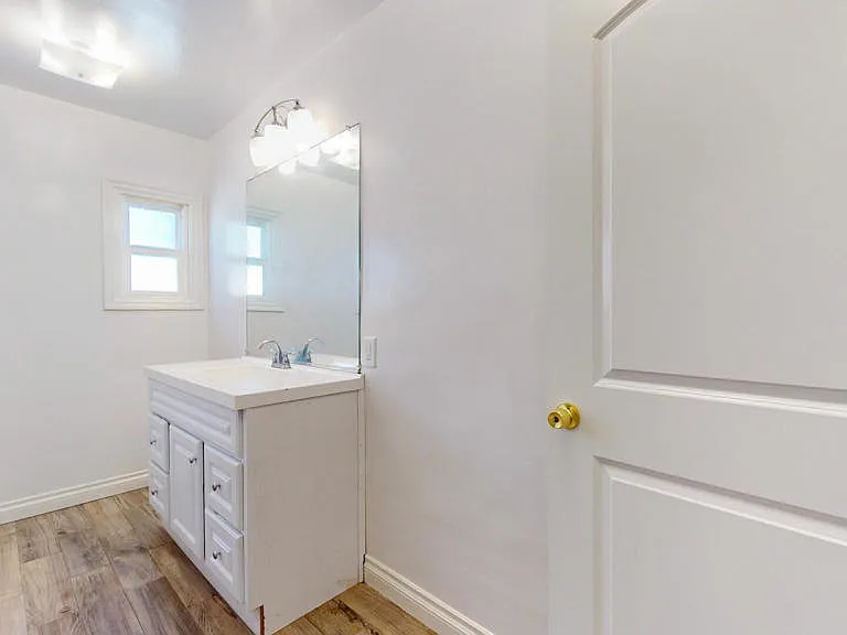 1400 N Dominion Ave — Photo 22