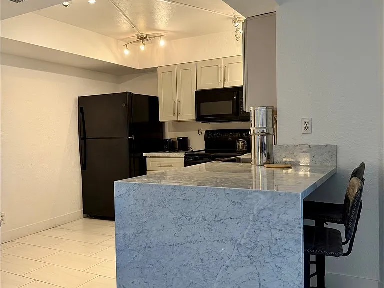 3930 University Center Dr #208 — Photo 7