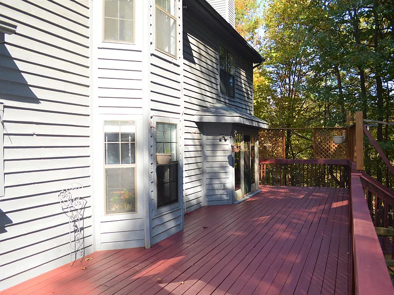 4167 Greenview Ct — Photo 4