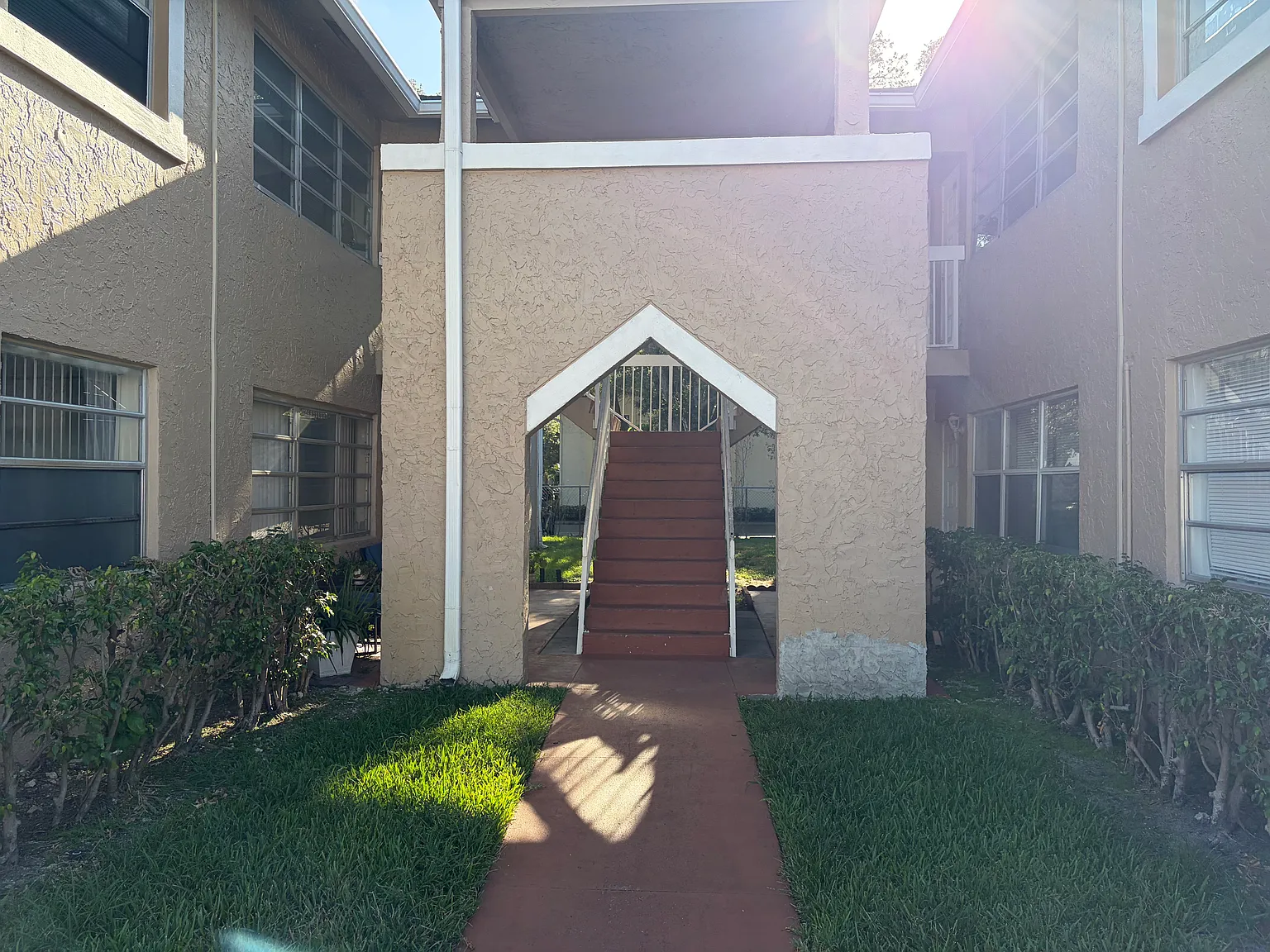 2 bed, 768 sqft, $1,800 — Photo 3