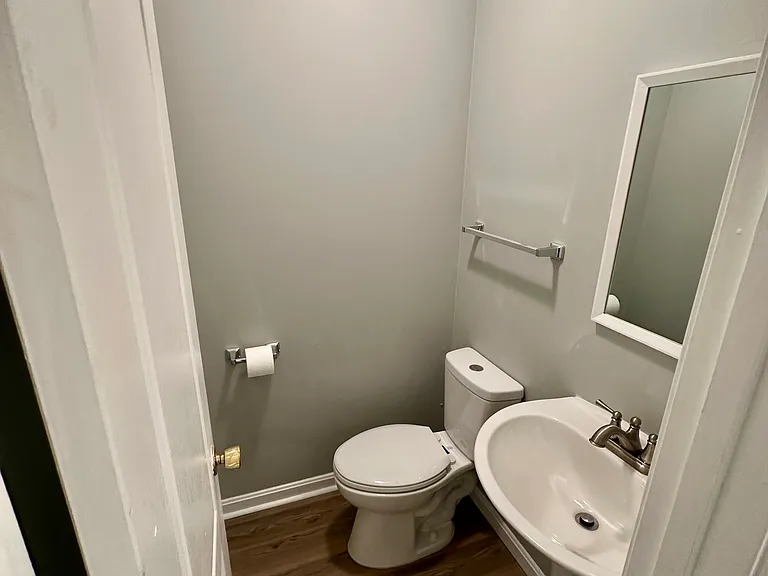 315 Berkley Ct #3 — Photo 4