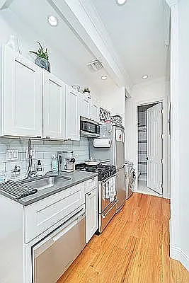 Rented by Living New York | media 2