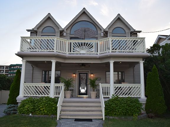 Front with Oceanviews