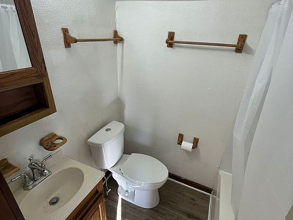 3rd image of 110 Jefferson Ave #2E