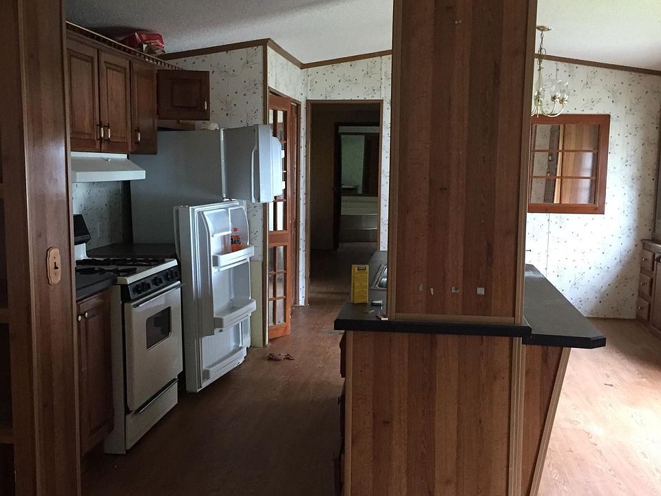 1st image of 1400 Pine Dr
