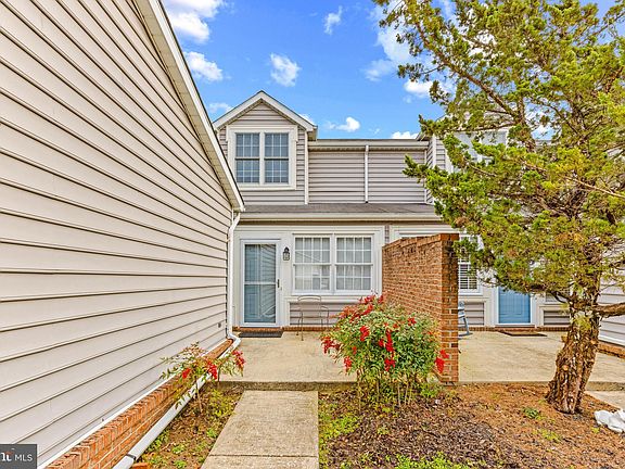 5th image of 2703 Yeomans Lantern Ct