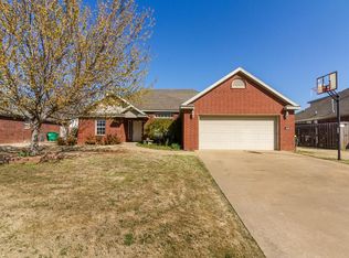 3465 Eaglecrest Cir, Springdale, AR 72762