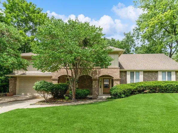 6609 Northwest Dr, Windsor Heights, IA 50324