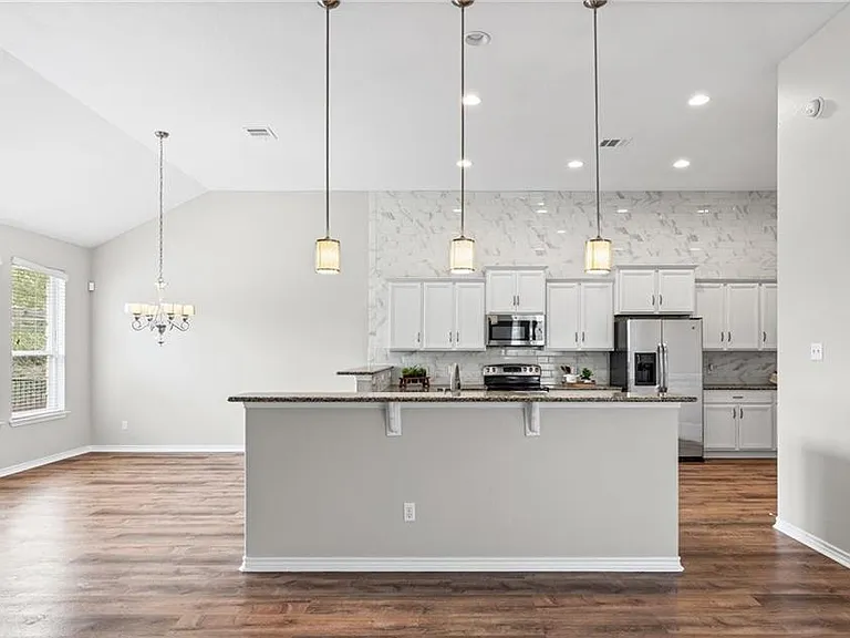 3381 Vineyard Trl — Photo 7