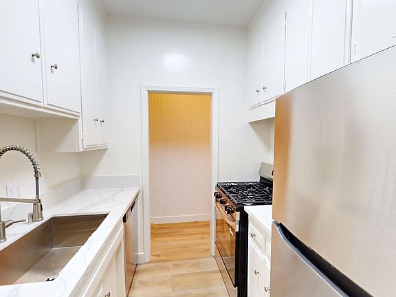 4th image of 335 N Palm Dr APT 103