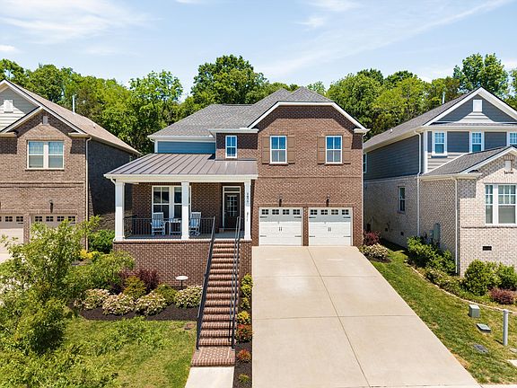 3rd image of 1077 Pebble Run Rd