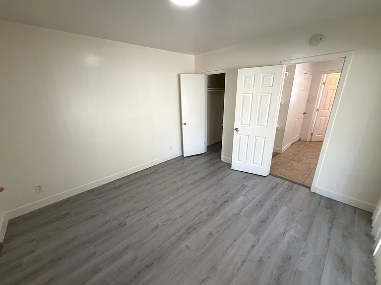 3552 N Alameda Ave — Photo 16
