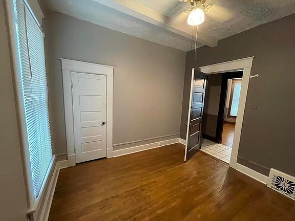 2nd image of 1637 Grand Ave #1