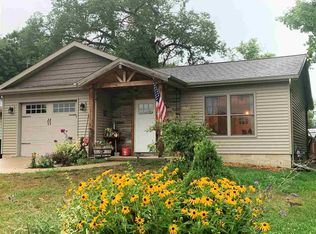 585 Ray St, Canton, IL 61520