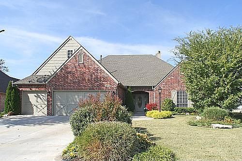 2nd image of 8012 E Galveston St